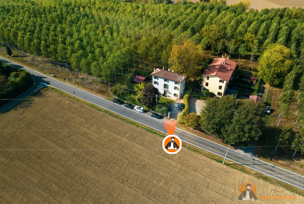 VILLA SINGOLA RISTRUTTURATA | 700 mq di GIARDINO, PATIO e CANTINA | FIESSO di CASTENASO