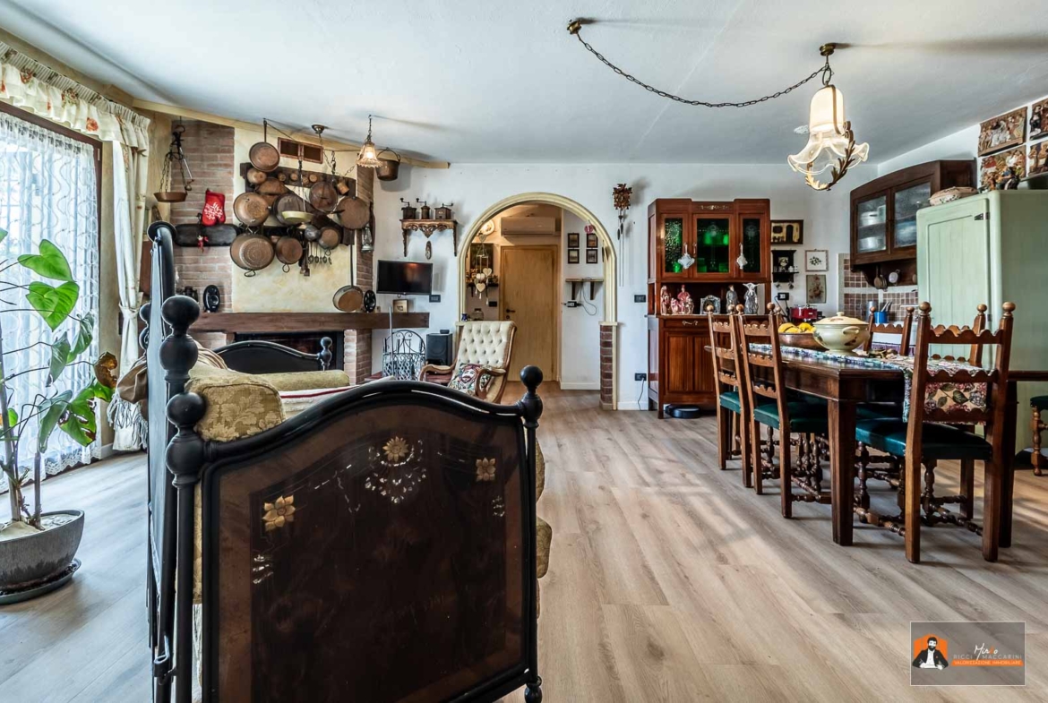 PORZIONE di VILLA in VENDITA con GIARDINO PRIVATO | MAGIONE, CASTEL SAN PIETRO TERME