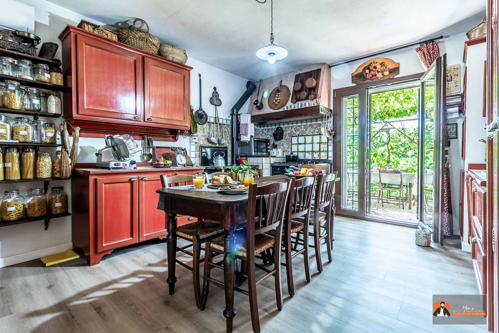 PORZIONE di VILLA in VENDITA con GIARDINO PRIVATO | MAGIONE, CASTEL SAN PIETRO TERME
