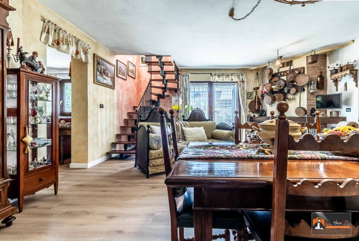 PORZIONE di VILLA in VENDITA con GIARDINO PRIVATO | MAGIONE, CASTEL SAN PIETRO TERME