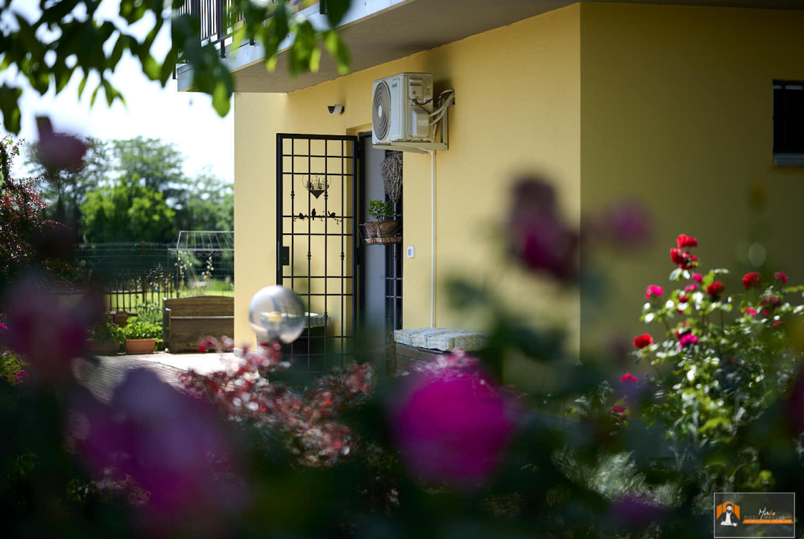 PORZIONE di VILLA in VENDITA con GIARDINO PRIVATO | MAGIONE, CASTEL SAN PIETRO TERME