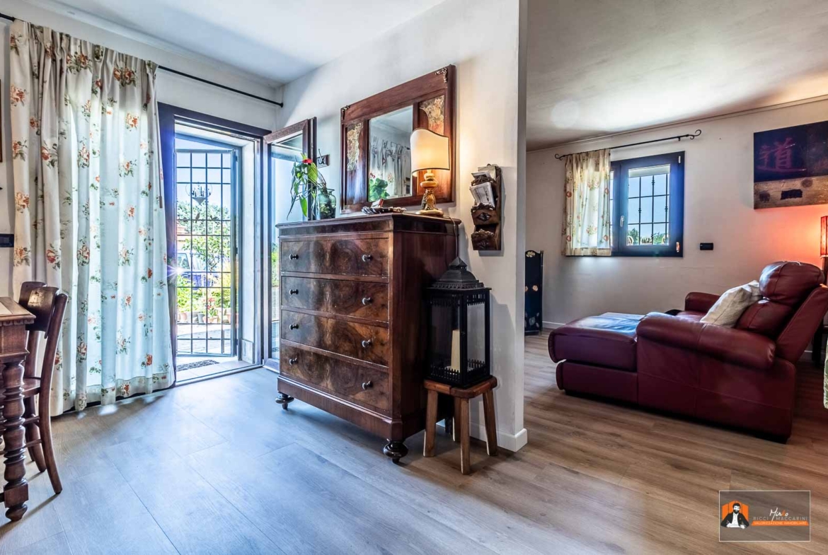 PORZIONE di VILLA in VENDITA con GIARDINO PRIVATO | MAGIONE, CASTEL SAN PIETRO TERME