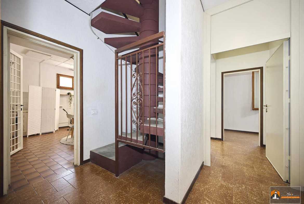 VILLA/CASA INDIPENDENTE in VENDITA a SAN GABRIELE DI BARICELLA | GIARDINO PRIVATO di 850MQ e PISCINA