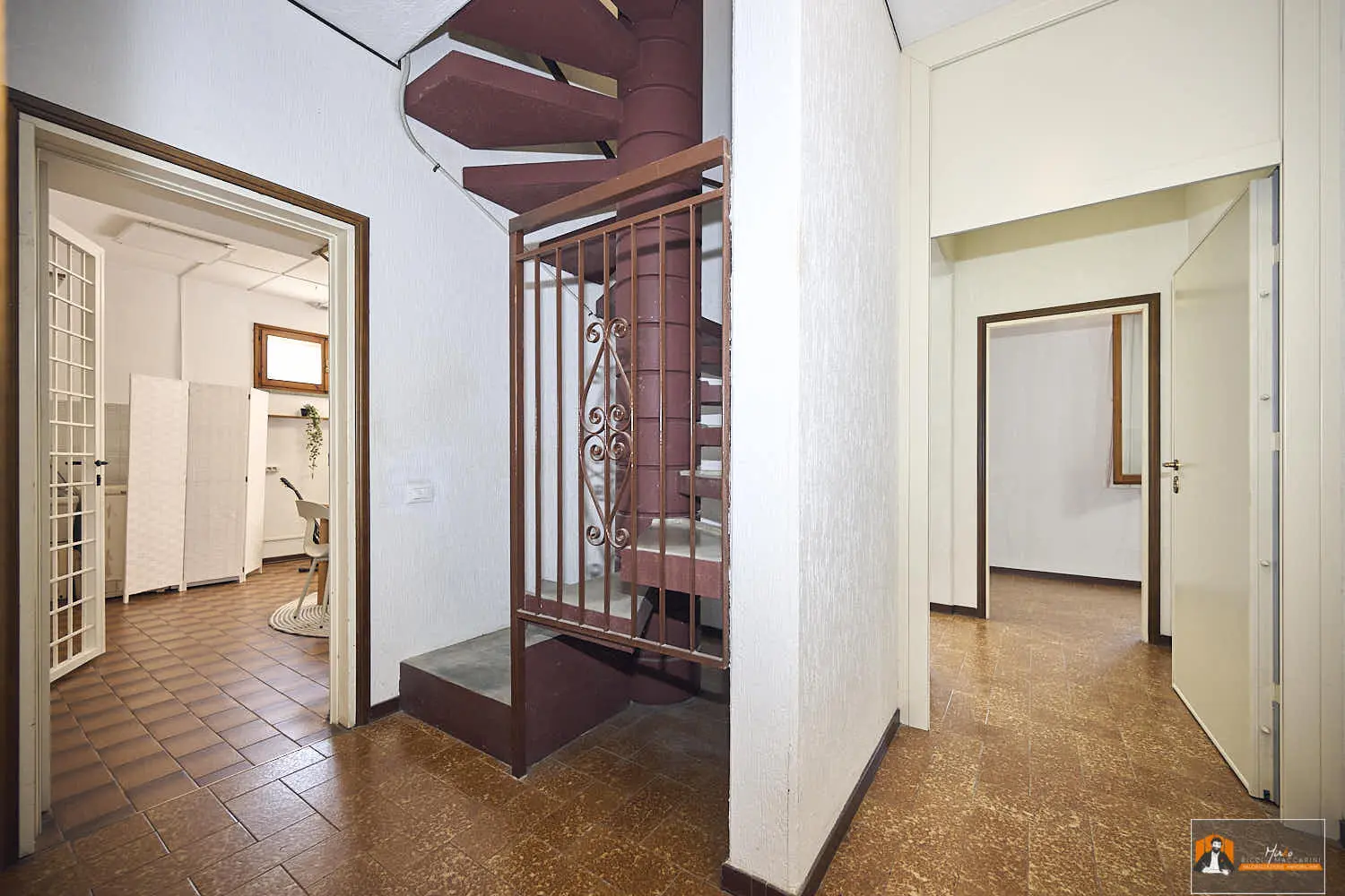 VILLA/CASA INDIPENDENTE in VENDITA a SAN GABRIELE DI BARICELLA | GIARDINO PRIVATO di 850MQ e PISCINA