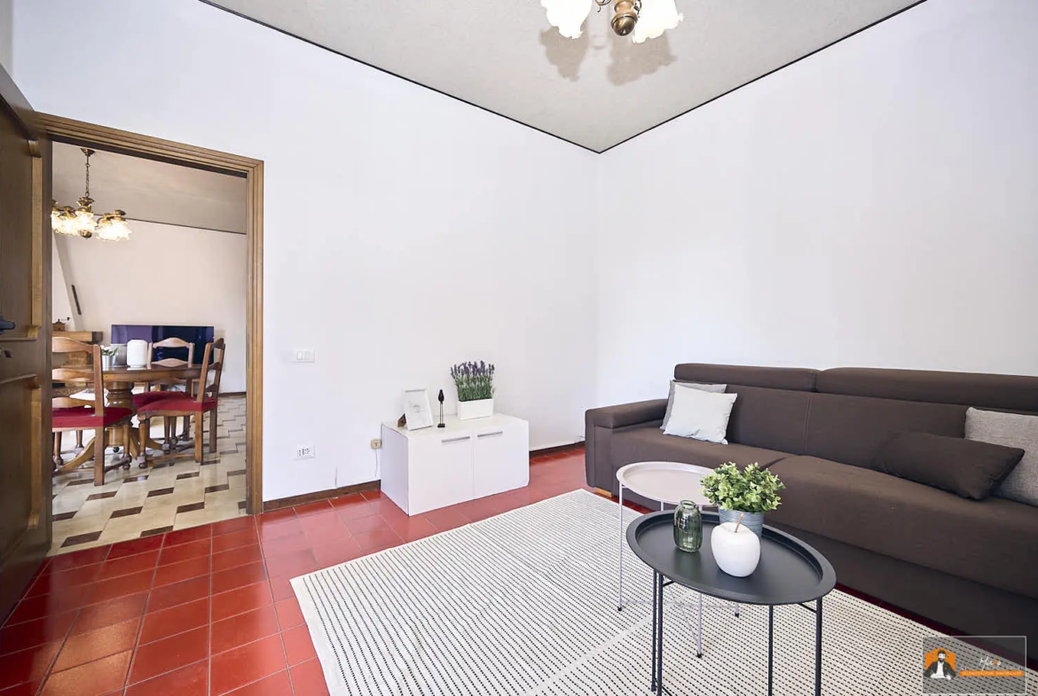 VILLA/CASA INDIPENDENTE in VENDITA a SAN GABRIELE DI BARICELLA | GIARDINO PRIVATO di 850MQ e PISCINA