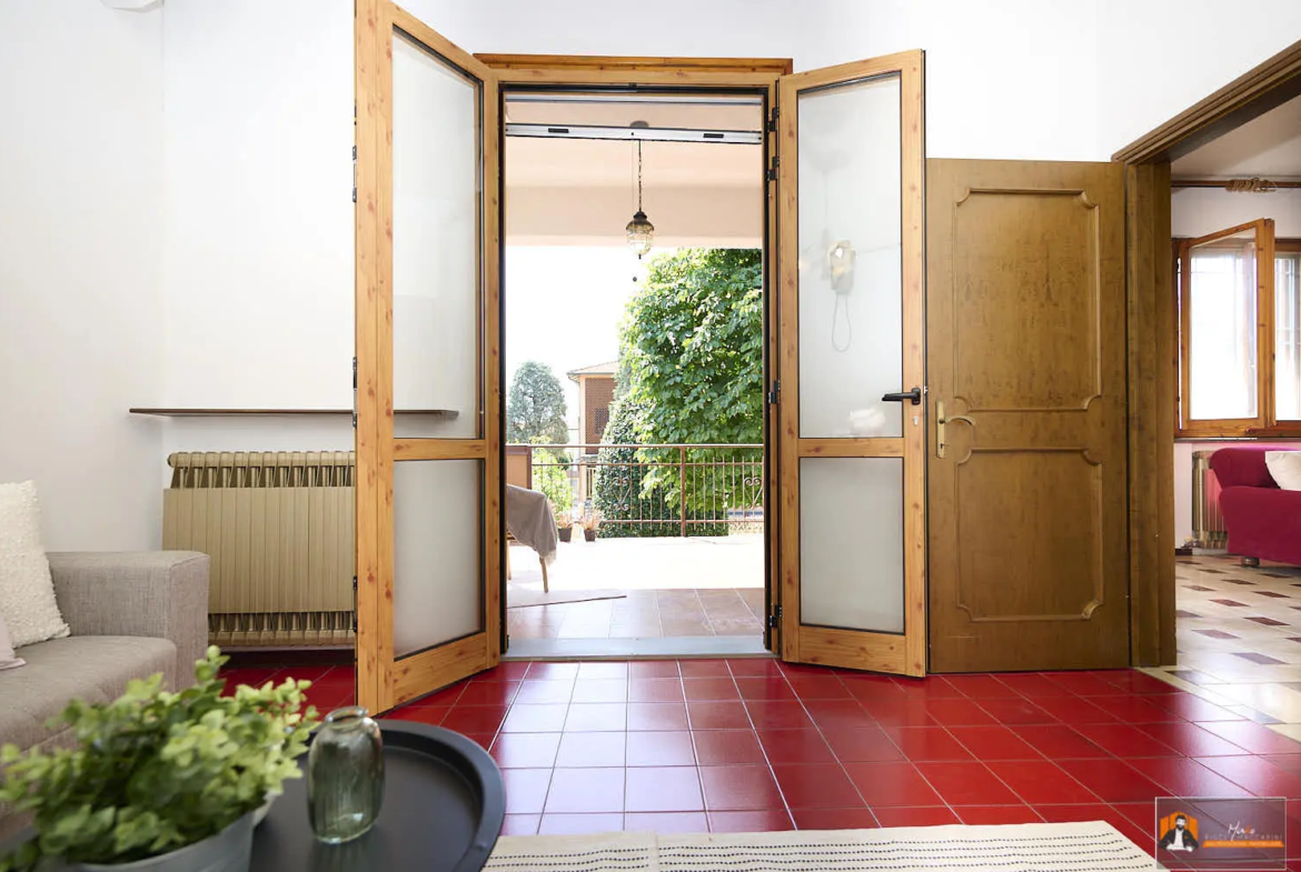 VILLA/CASA INDIPENDENTE in VENDITA a SAN GABRIELE DI BARICELLA | GIARDINO PRIVATO di 850MQ e PISCINA