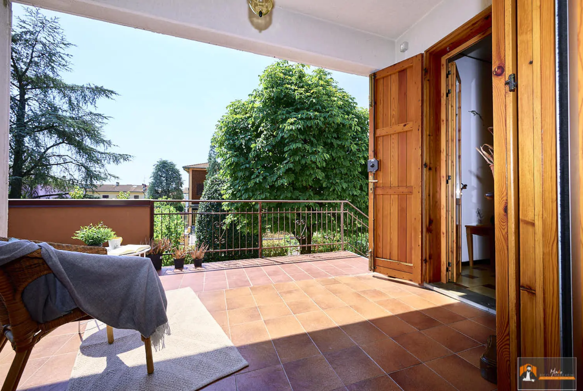 VILLA/CASA INDIPENDENTE in VENDITA a SAN GABRIELE DI BARICELLA | GIARDINO PRIVATO di 850MQ e PISCINA