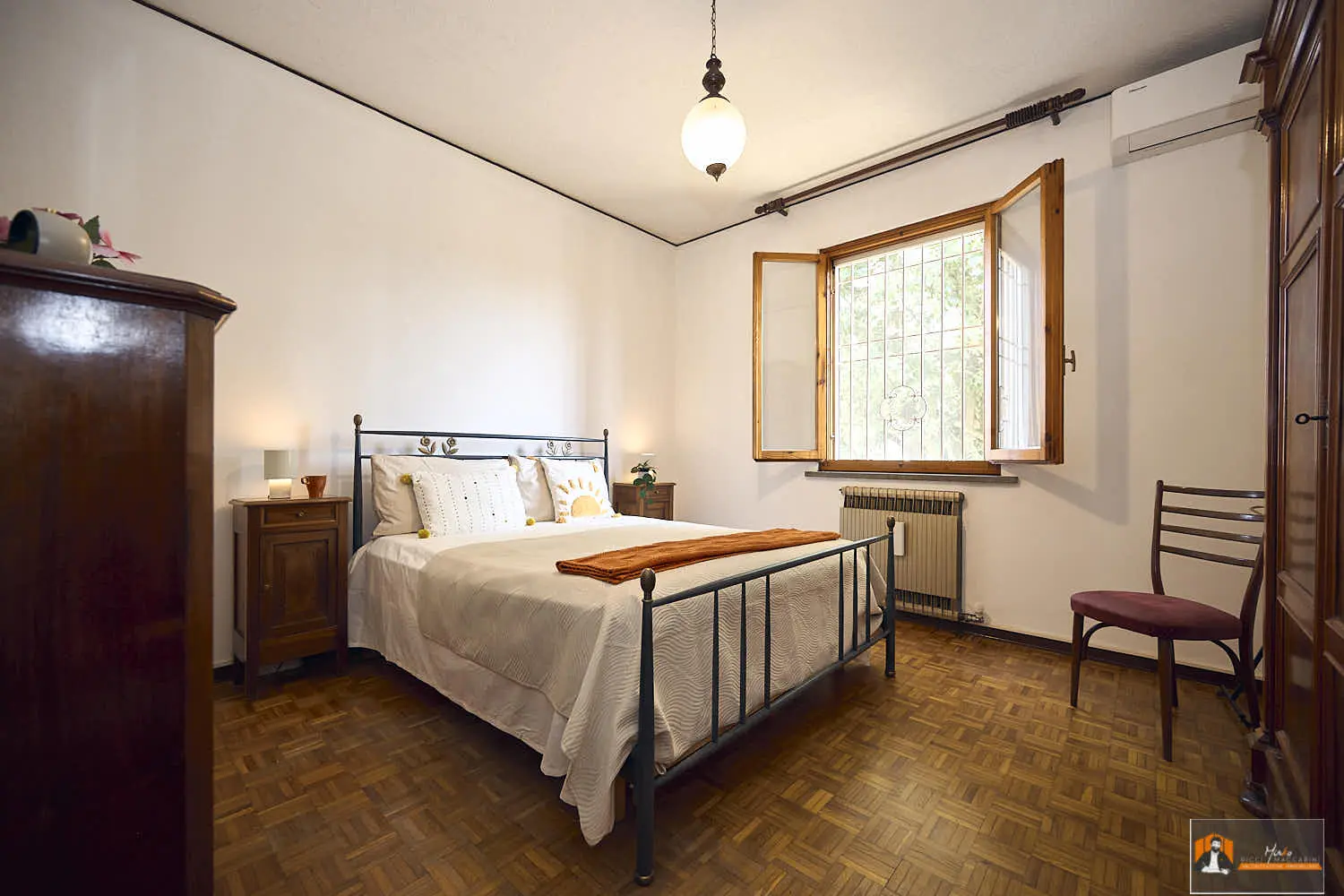 VILLA/CASA INDIPENDENTE in VENDITA a SAN GABRIELE DI BARICELLA | GIARDINO PRIVATO di 850MQ e PISCINA