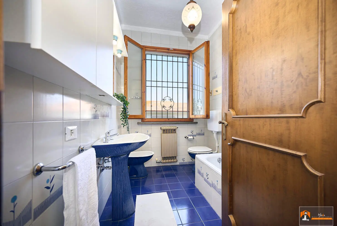 VILLA/CASA INDIPENDENTE in VENDITA a SAN GABRIELE DI BARICELLA | GIARDINO PRIVATO di 850MQ e PISCINA