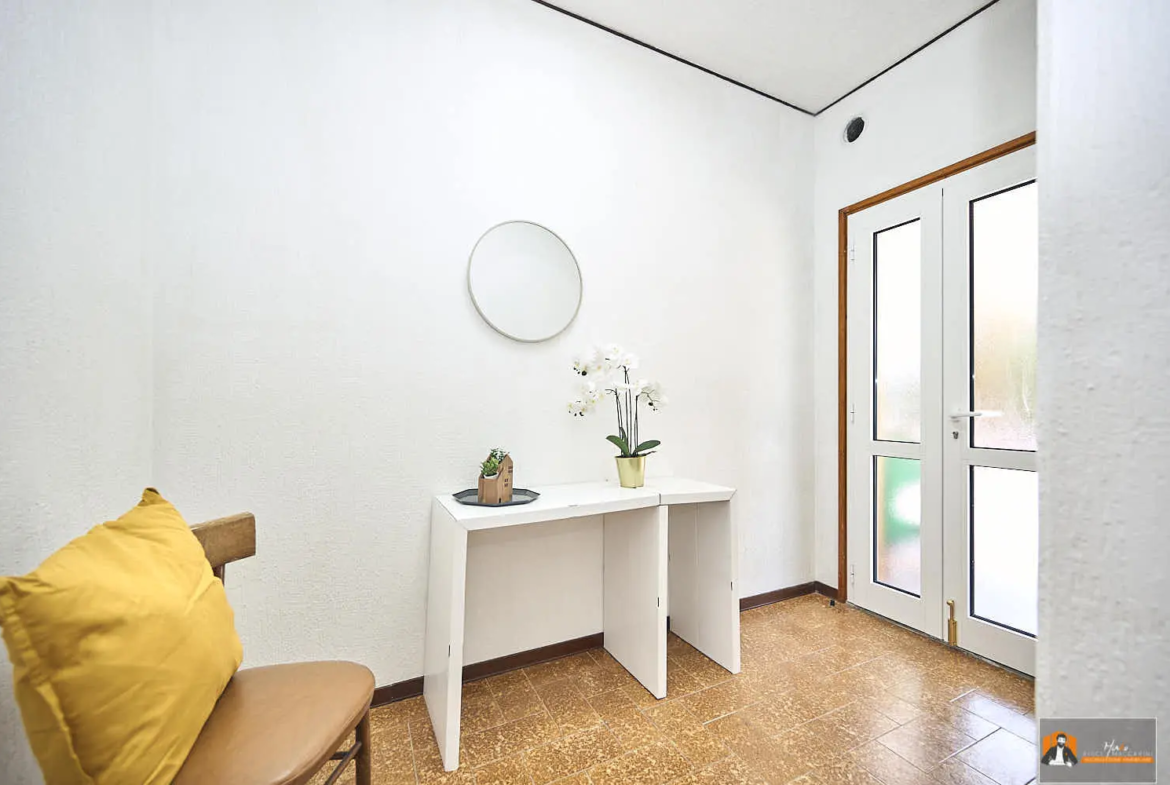 VILLA/CASA INDIPENDENTE in VENDITA a SAN GABRIELE DI BARICELLA | GIARDINO PRIVATO di 850MQ e PISCINA