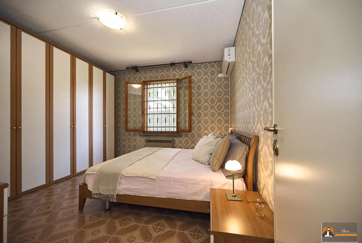 VILLA/CASA INDIPENDENTE in VENDITA a SAN GABRIELE DI BARICELLA | GIARDINO PRIVATO di 850MQ e PISCINA